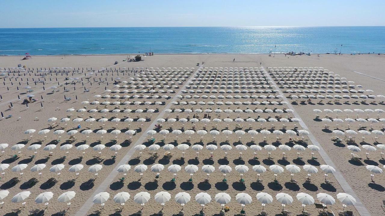 Victoria Mobilehome In Camping Mare E Pineta Lido di Spina Exterior foto