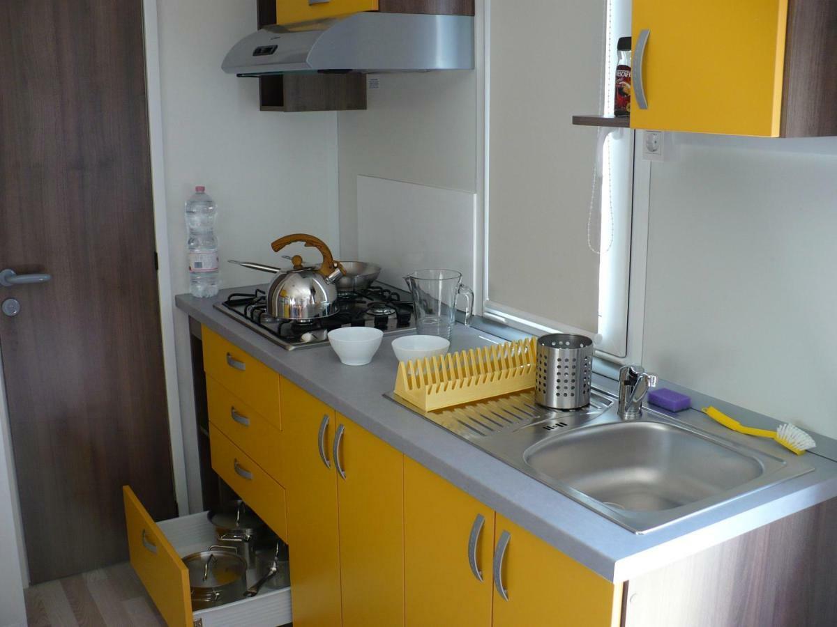 Victoria Mobilehome In Camping Mare E Pineta Lido di Spina Exterior foto